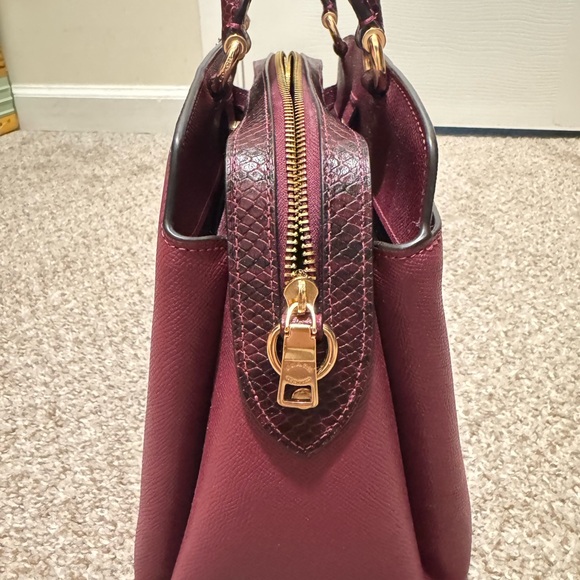Coach Bag Maroon - Picture 5 of 13